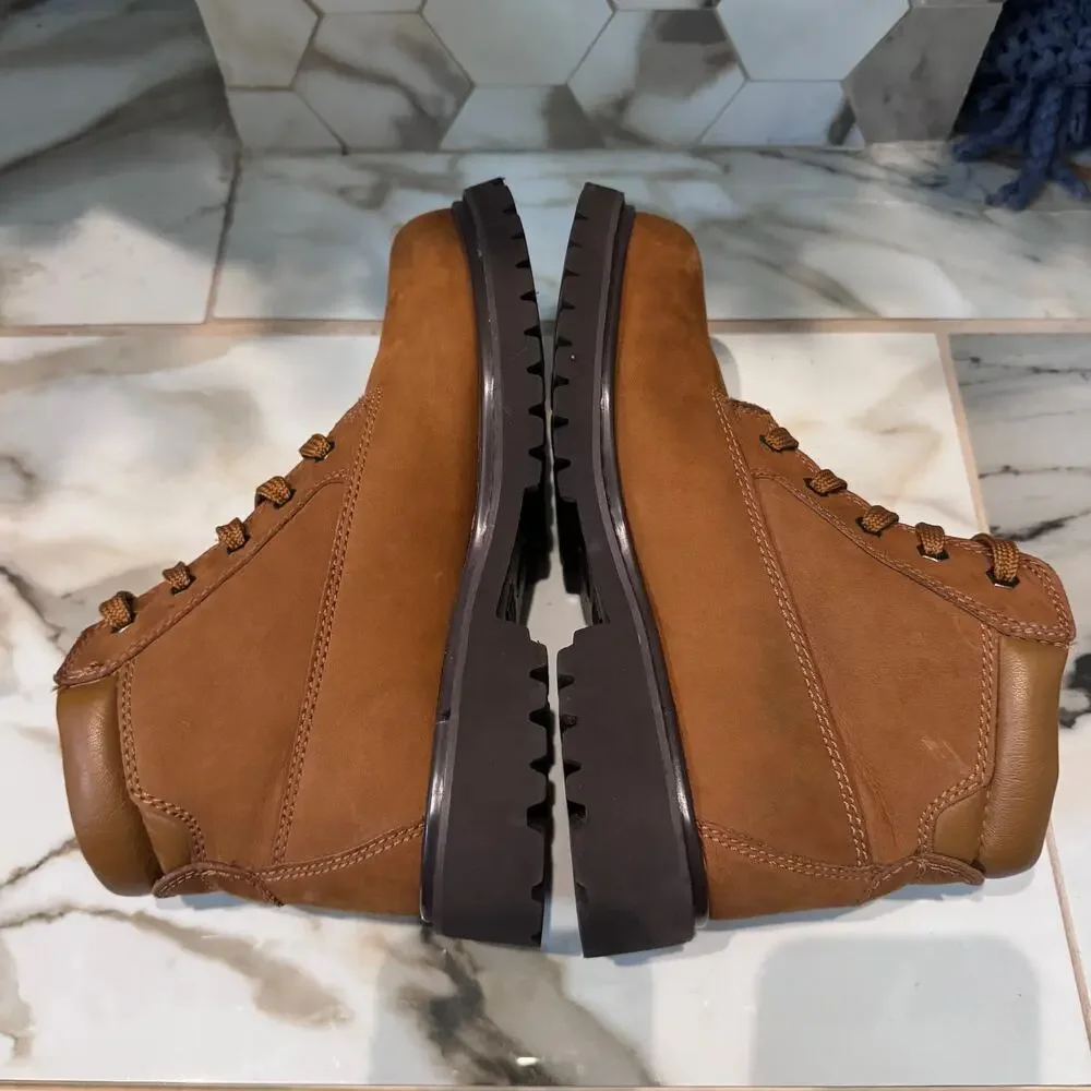 Timberland Women's Chukka Suede Leather Lug Sole Lace Up Booties‎ Size 7.5